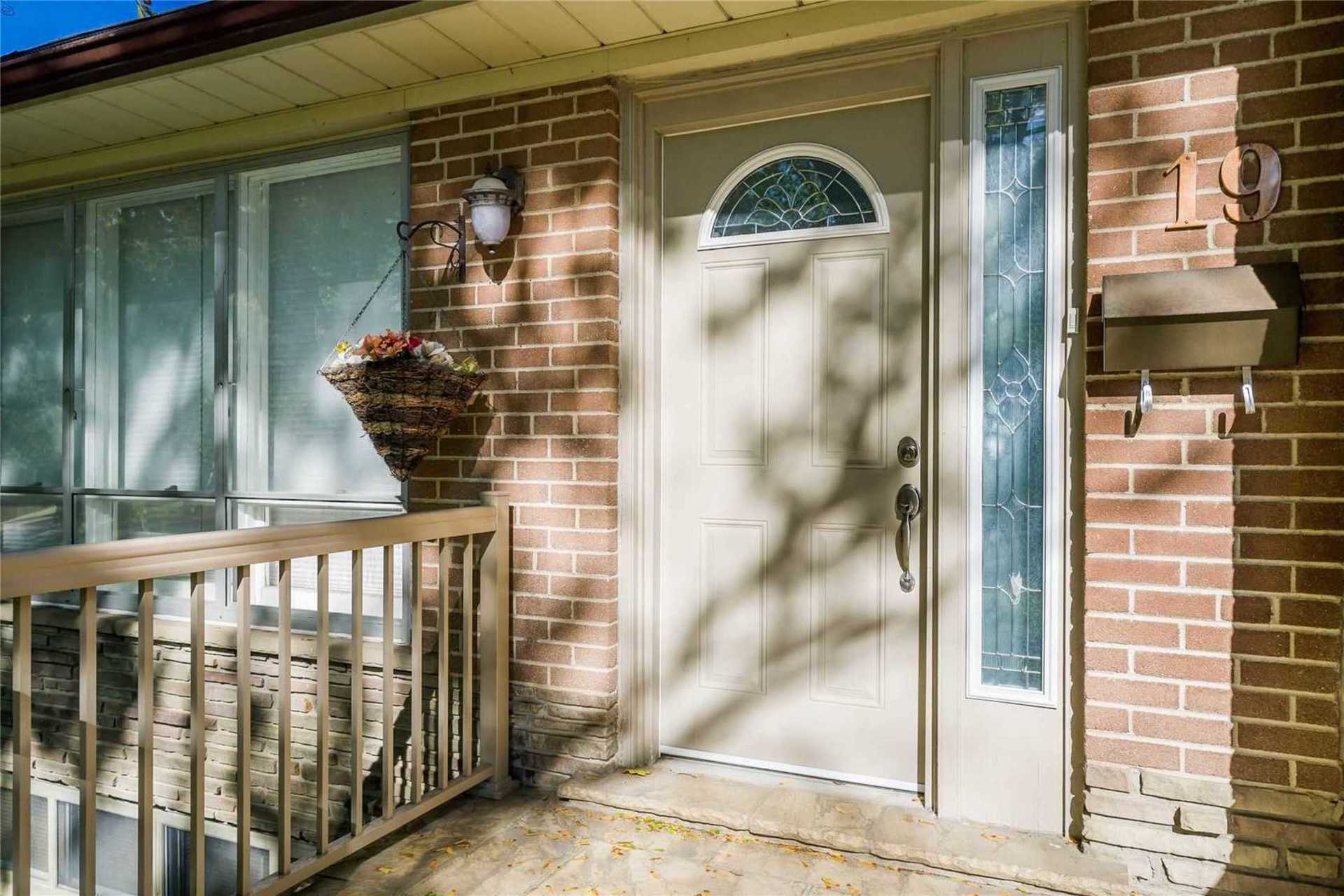 19 Brucedale Crescent, Bayview Village, Toronto  by The Gerber Group 19 Brucedale Crescent, Bayview Village, Toronto