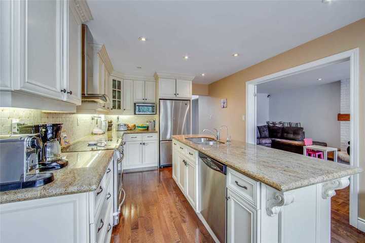 5-clarinda-dr-bayview-village-toronto-07 at 5 Clarinda Drive, Bayview Village, Toronto 5-clarinda-dr-bayview-village-toronto-07 at 5 Clarinda Drive, Bayview Village, Toronto