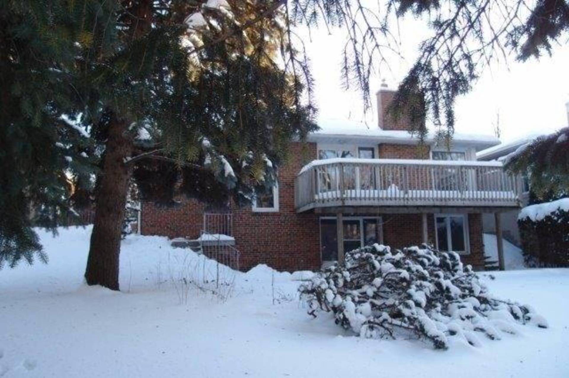 38 Millgate Crescent, Bayview Village, Toronto  by The Gerber Group 38 Millgate Crescent, Bayview Village, Toronto