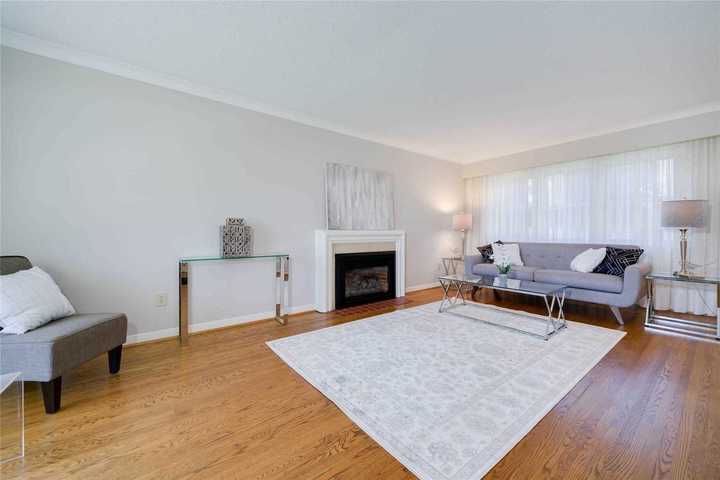 30-blue-ridge-rd-bayview-village-toronto-03 at 30 Blue Ridge Road, Bayview Village, Toronto 30-blue-ridge-rd-bayview-village-toronto-03 at 30 Blue Ridge Road, Bayview Village, Toronto