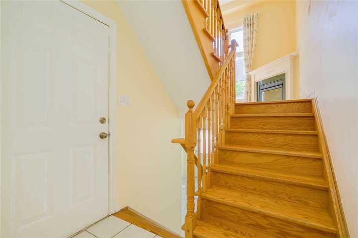 31-rodeo-crt-newtonbrook-west-toronto-02 at 31 Rodeo Court, Newtonbrook West, Toronto 31-rodeo-crt-newtonbrook-west-toronto-02 at 31 Rodeo Court, Newtonbrook West, Toronto