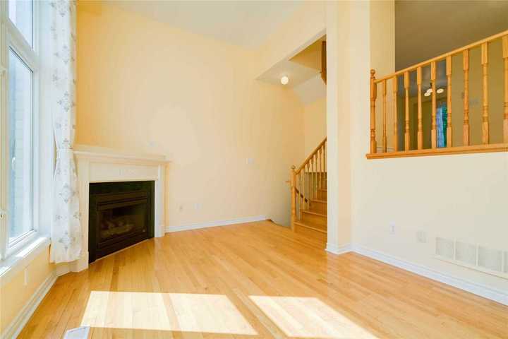 31-rodeo-crt-newtonbrook-west-toronto-05 at 31 Rodeo Court, Newtonbrook West, Toronto 31-rodeo-crt-newtonbrook-west-toronto-05 at 31 Rodeo Court, Newtonbrook West, Toronto