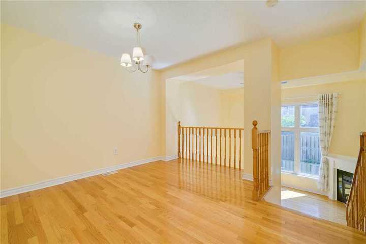 31-rodeo-crt-newtonbrook-west-toronto-07 at 31 Rodeo Court, Newtonbrook West, Toronto 31-rodeo-crt-newtonbrook-west-toronto-07 at 31 Rodeo Court, Newtonbrook West, Toronto