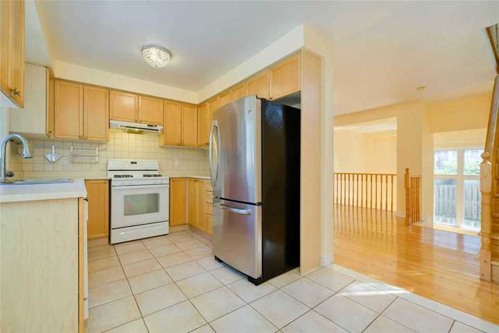 31-rodeo-crt-newtonbrook-west-toronto-10 at 31 Rodeo Court, Newtonbrook West, Toronto 31-rodeo-crt-newtonbrook-west-toronto-10 at 31 Rodeo Court, Newtonbrook West, Toronto