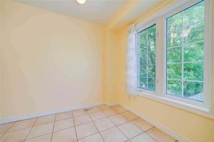 31-rodeo-crt-newtonbrook-west-toronto-11 at 31 Rodeo Court, Newtonbrook West, Toronto 31-rodeo-crt-newtonbrook-west-toronto-11 at 31 Rodeo Court, Newtonbrook West, Toronto