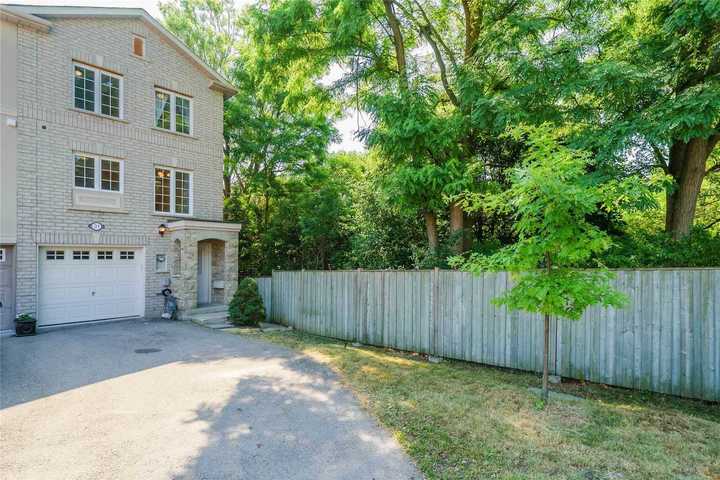 31-rodeo-crt-newtonbrook-west-toronto-18 at 31 Rodeo Court, Newtonbrook West, Toronto 31-rodeo-crt-newtonbrook-west-toronto-18 at 31 Rodeo Court, Newtonbrook West, Toronto