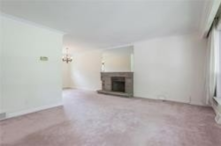 44-whittaker-cres-bayview-village-toronto-03 at 44 Whittaker Crescent, Bayview Village, Toronto 44-whittaker-cres-bayview-village-toronto-03 at 44 Whittaker Crescent, Bayview Village, Toronto