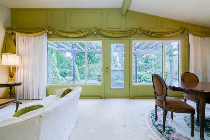 62-ravenscroft-circ-bayview-village-toronto-03 at 62 Ravenscroft Circ, Bayview Village, Toronto 62-ravenscroft-circ-bayview-village-toronto-03 at 62 Ravenscroft Circ, Bayview Village, Toronto