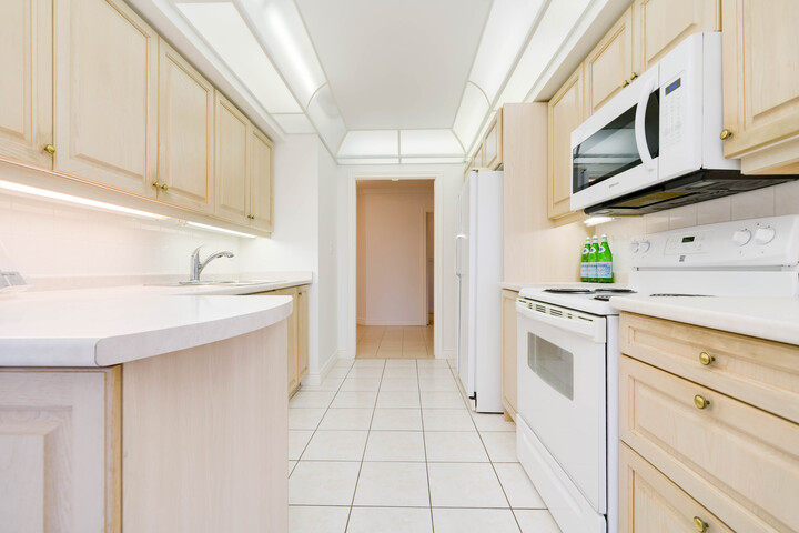 highres_007 at 314 - 3181 Bayview Avenue, Bayview Woods-Steeles, Toronto highres_007 at 314 - 3181 Bayview Avenue, Bayview Woods-Steeles, Toronto