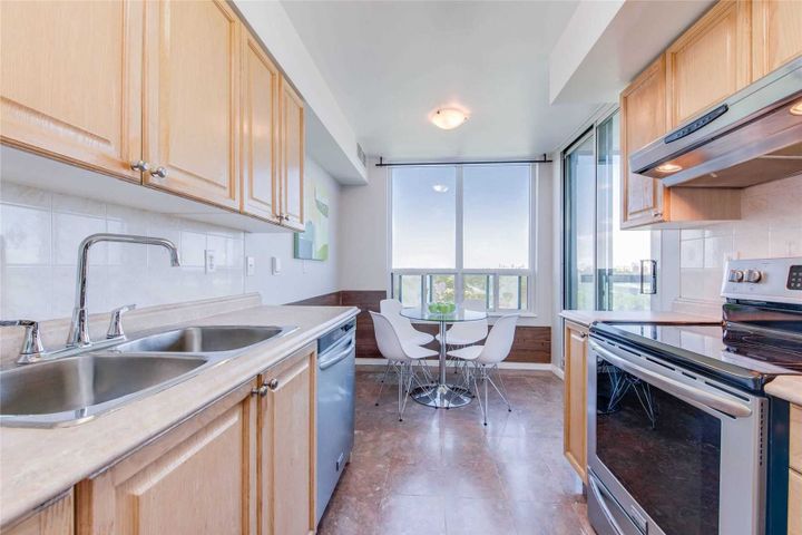 238-doris-ave-willowdale-east-toronto-07 at 1705 - 238 Doris Avenue, Willowdale East, Toronto 238-doris-ave-willowdale-east-toronto-07 at 1705 - 238 Doris Avenue, Willowdale East, Toronto