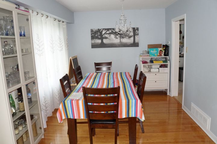 diningroom at 1 Knollview Crescent, Bayview Village, Toronto diningroom at 1 Knollview Crescent, Bayview Village, Toronto