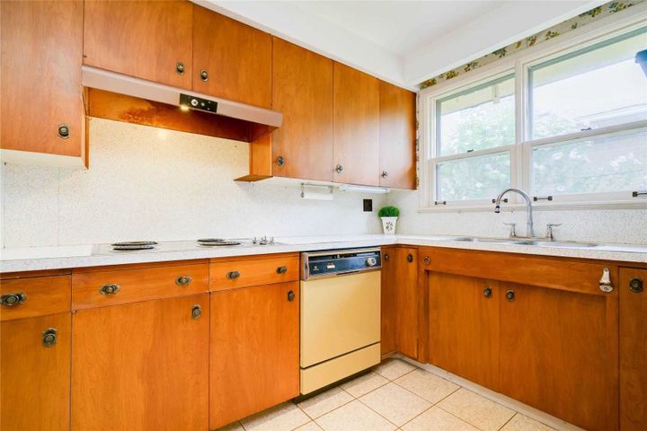 1-windham-dr-bayview-village-toronto-11 at 1 Windham Drive, Bayview Village, Toronto 1-windham-dr-bayview-village-toronto-11 at 1 Windham Drive, Bayview Village, Toronto