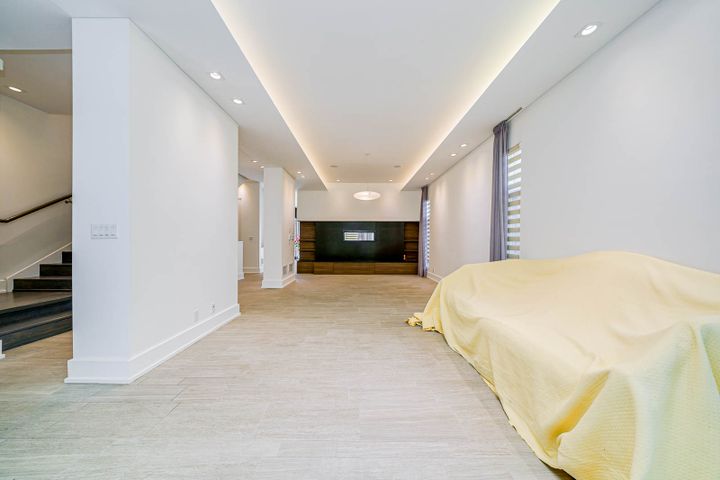 img_012 at 50 Page Avenue, Bayview Village, Toronto img_012 at 50 Page Avenue, Bayview Village, Toronto