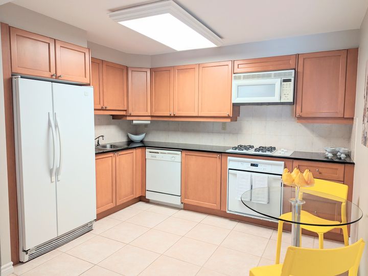 pxl_20220720_193200201_2 at 103 - 9 Greenbriar Road, Bayview Village, Toronto pxl_20220720_193200201_2 at 103 - 9 Greenbriar Road, Bayview Village, Toronto