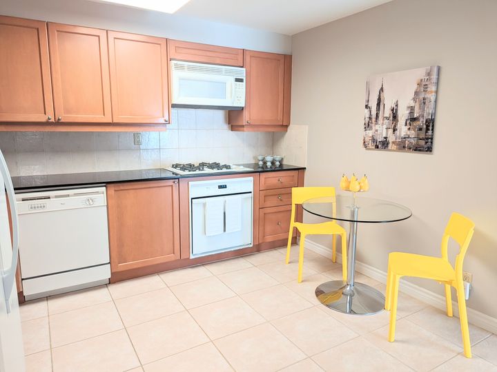 pxl_20220720_193212409_2 at 103 - 9 Greenbriar Road, Bayview Village, Toronto pxl_20220720_193212409_2 at 103 - 9 Greenbriar Road, Bayview Village, Toronto