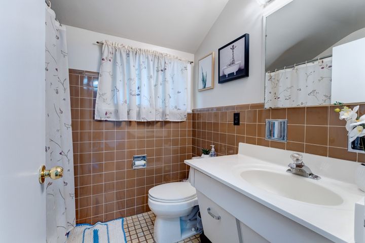 dscf6975 at 54 Ravenscroft Circle, Bayview Village, Toronto dscf6975 at 54 Ravenscroft Circle, Bayview Village, Toronto