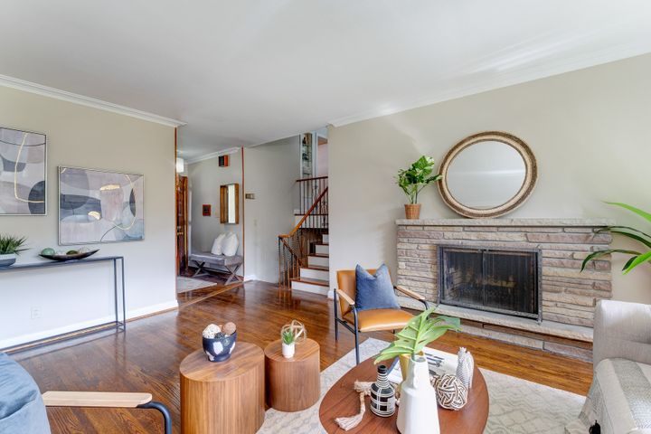 dscf6992 at 54 Ravenscroft Circle, Bayview Village, Toronto dscf6992 at 54 Ravenscroft Circle, Bayview Village, Toronto