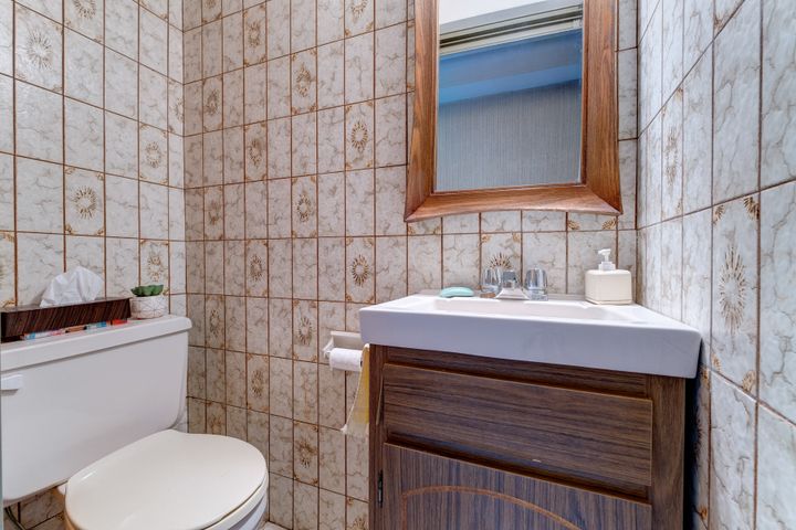 dscf7009 at 54 Ravenscroft Circle, Bayview Village, Toronto dscf7009 at 54 Ravenscroft Circle, Bayview Village, Toronto