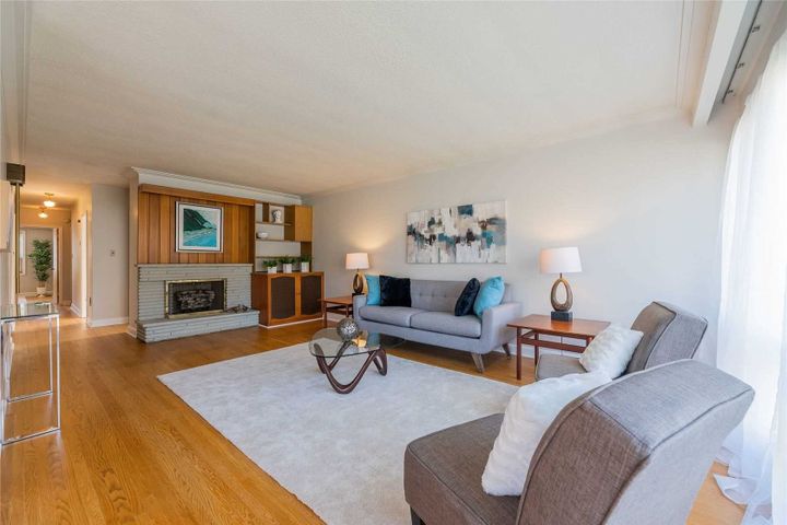 3-blithfield-ave-bayview-village-toronto-03 at 3 Blithfield Avenue, Bayview Village, Toronto 3-blithfield-ave-bayview-village-toronto-03 at 3 Blithfield Avenue, Bayview Village, Toronto