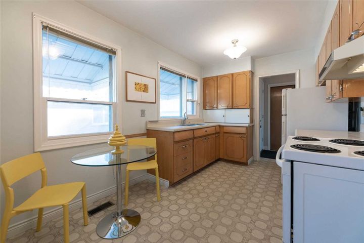 3-blithfield-ave-bayview-village-toronto-07 at 3 Blithfield Avenue, Bayview Village, Toronto 3-blithfield-ave-bayview-village-toronto-07 at 3 Blithfield Avenue, Bayview Village, Toronto