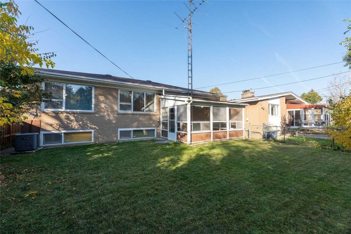 3-blithfield-ave-bayview-village-toronto-21 at 3 Blithfield Avenue, Bayview Village, Toronto 3-blithfield-ave-bayview-village-toronto-21 at 3 Blithfield Avenue, Bayview Village, Toronto