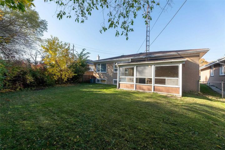 3-blithfield-ave-bayview-village-toronto-22 at 3 Blithfield Avenue, Bayview Village, Toronto 3-blithfield-ave-bayview-village-toronto-22 at 3 Blithfield Avenue, Bayview Village, Toronto