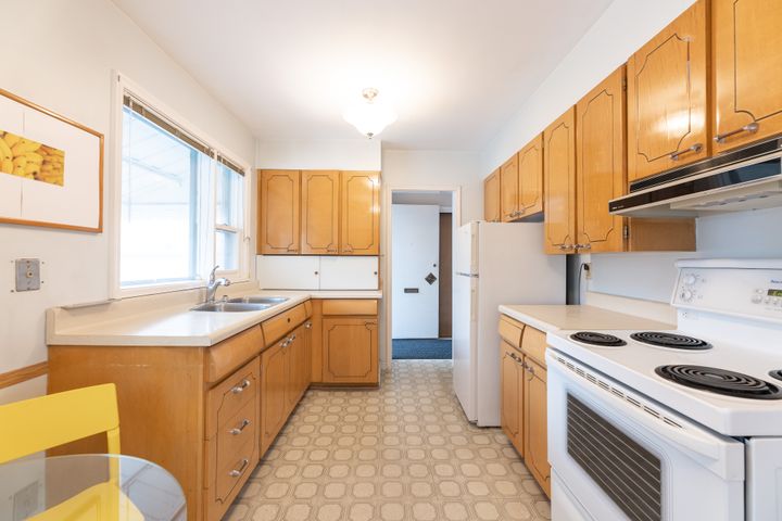 dsc02533 at 3 Blithfield Avenue, Bayview Village, Toronto dsc02533 at 3 Blithfield Avenue, Bayview Village, Toronto