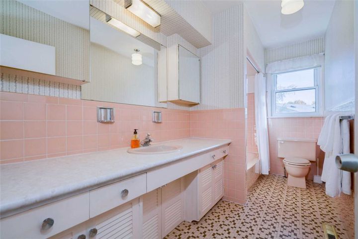 6-page-ave-bayview-village-toronto-19 at 6 Page Avenue, Bayview Village, Toronto 6-page-ave-bayview-village-toronto-19 at 6 Page Avenue, Bayview Village, Toronto