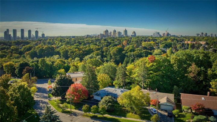 6-page-ave-bayview-village-toronto-39 at 6 Page Avenue, Bayview Village, Toronto 6-page-ave-bayview-village-toronto-39 at 6 Page Avenue, Bayview Village, Toronto