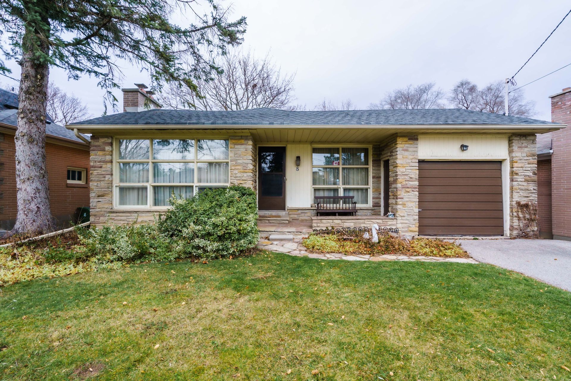 8 Canary Crescent, Bayview Village, Toronto  by The Gerber Group 8 Canary Crescent, Bayview Village, Toronto