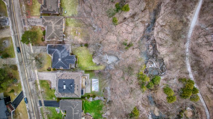 highres_004 at 117 Burbank Drive, Bayview Village, Toronto highres_004 at 117 Burbank Drive, Bayview Village, Toronto