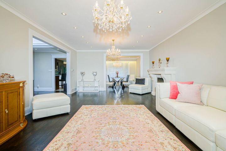 highres_010 at 117 Burbank Drive, Bayview Village, Toronto highres_010 at 117 Burbank Drive, Bayview Village, Toronto