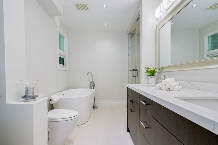 highres_043 at 117 Burbank Drive, Bayview Village, Toronto highres_043 at 117 Burbank Drive, Bayview Village, Toronto