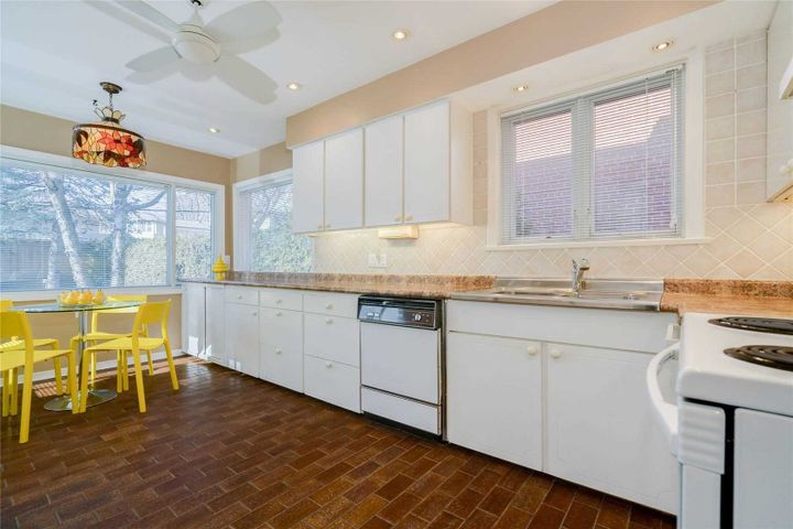 20-blue-ridge-rd-bayview-village-toronto-08 at 20 Blue Ridge Road, Bayview Village, Toronto 20-blue-ridge-rd-bayview-village-toronto-08 at 20 Blue Ridge Road, Bayview Village, Toronto