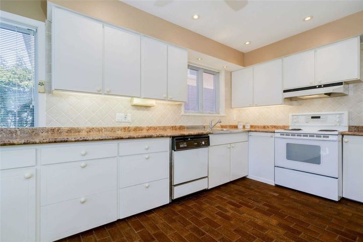 20-blue-ridge-rd-bayview-village-toronto-09 at 20 Blue Ridge Road, Bayview Village, Toronto 20-blue-ridge-rd-bayview-village-toronto-09 at 20 Blue Ridge Road, Bayview Village, Toronto