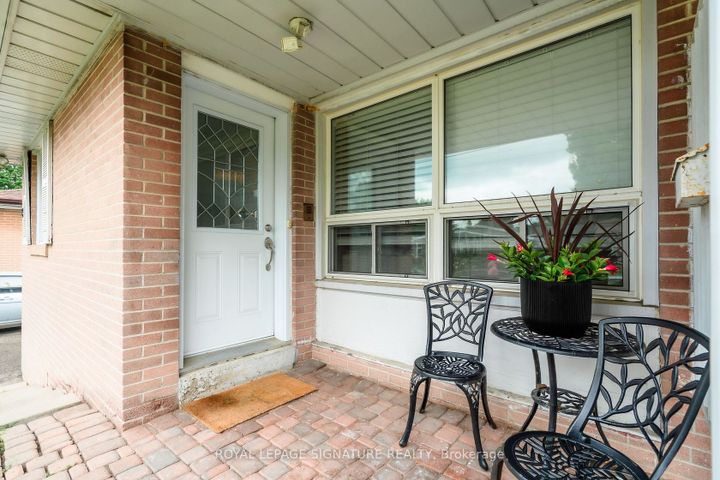 23-talara-dr-bayview-village-toronto-02 at 23 Talara Drive, Bayview Village, Toronto 23-talara-dr-bayview-village-toronto-02 at 23 Talara Drive, Bayview Village, Toronto