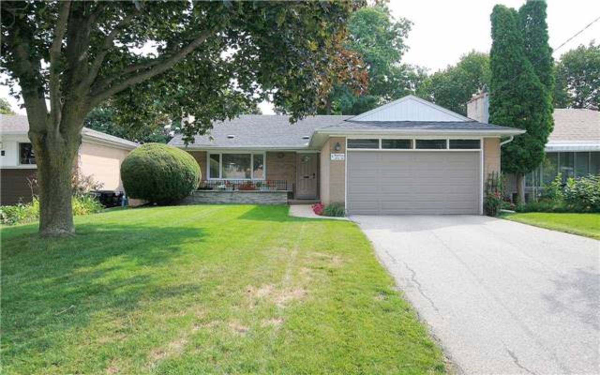 SALE # 462 - 5 Sumner Heights Drive, Bayview Village, Toronto  by The Gerber Group SALE # 462 - 5 Sumner Heights Drive, Bayview Village, Toronto