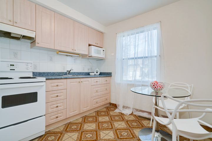 008-highres_008 at 175 Mckee Avenue, Willowdale East, Toronto 008-highres_008 at 175 Mckee Avenue, Willowdale East, Toronto