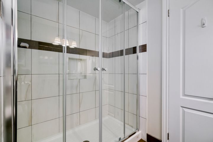 043-highres_043 at 63 Heathview Avenue, Bayview Village, Toronto 043-highres_043 at 63 Heathview Avenue, Bayview Village, Toronto