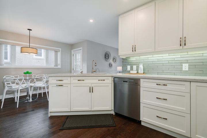 009-highres_009 at 41 Viamede Crescent, Bayview Village, Toronto 009-highres_009 at 41 Viamede Crescent, Bayview Village, Toronto