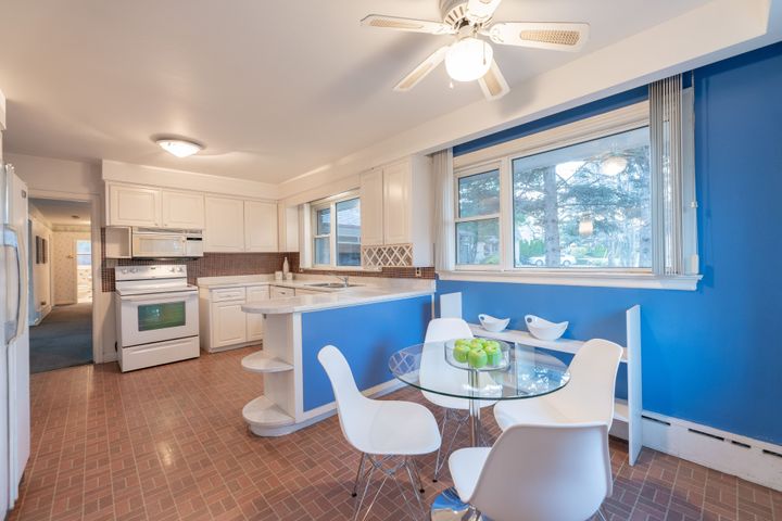 022-highres_022 at 139 Citation Drive, Bayview Village, Toronto 022-highres_022 at 139 Citation Drive, Bayview Village, Toronto