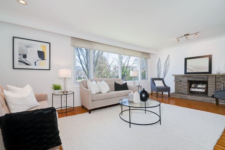 004-highres_004 at 16 Palomino Crescent, Bayview Village, Toronto 004-highres_004 at 16 Palomino Crescent, Bayview Village, Toronto