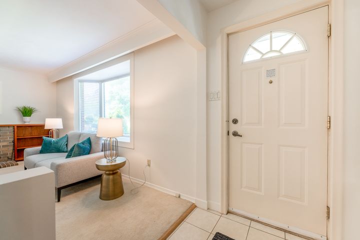 002-highres_002 at 299 Holmes Avenue, Willowdale East, Toronto 002-highres_002 at 299 Holmes Avenue, Willowdale East, Toronto