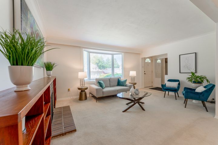 005-highres_005 at 299 Holmes Avenue, Willowdale East, Toronto 005-highres_005 at 299 Holmes Avenue, Willowdale East, Toronto