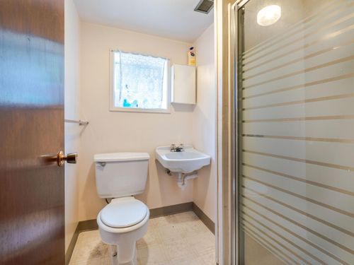 5363-canada-way-burnaby-bc-v5e-3n5-canada-022-012-bathroom-mls_size at 5363 Canada Way, Deer Lake, Burnaby South 5363-canada-way-burnaby-bc-v5e-3n5-canada-022-012-bathroom-mls_size at 5363 Canada Way, Deer Lake, Burnaby South