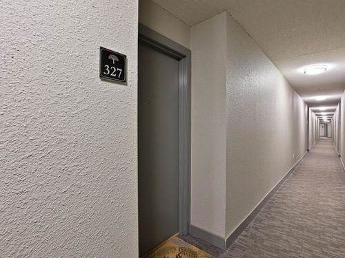 9847-manchester-drive-cariboo-burnaby-north-03 at 327 - 9847 Manchester Drive, Cariboo, Burnaby North 9847-manchester-drive-cariboo-burnaby-north-03 at 327 - 9847 Manchester Drive, Cariboo, Burnaby North