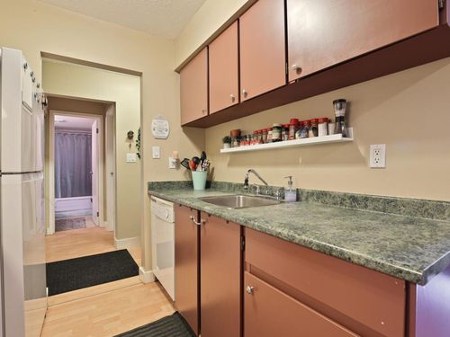 9847-manchester-drive-cariboo-burnaby-north-11 at 327 - 9847 Manchester Drive, Cariboo, Burnaby North 9847-manchester-drive-cariboo-burnaby-north-11 at 327 - 9847 Manchester Drive, Cariboo, Burnaby North