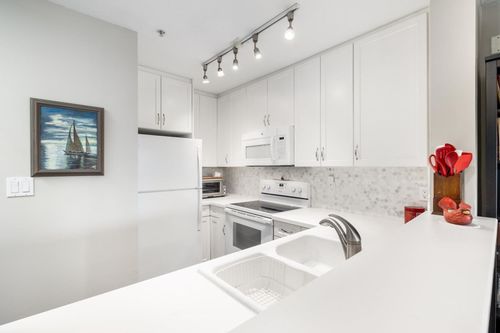 3333-w-4th-avenue-kitsilano-vancouver-west-03 at 413 - 3333 W 4th Avenue, Kitsilano, Vancouver West 3333-w-4th-avenue-kitsilano-vancouver-west-03 at 413 - 3333 W 4th Avenue, Kitsilano, Vancouver West