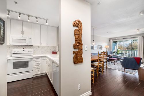 3333-w-4th-avenue-kitsilano-vancouver-west-04 at 413 - 3333 W 4th Avenue, Kitsilano, Vancouver West 3333-w-4th-avenue-kitsilano-vancouver-west-04 at 413 - 3333 W 4th Avenue, Kitsilano, Vancouver West