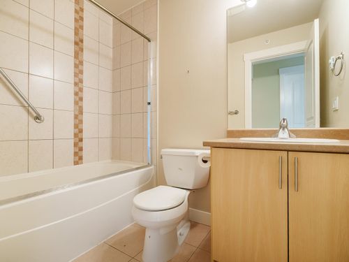 17769-57-ave-423-surrey-bc-v3s-1h1-canada-016-004-bathroom-mls_size at 423 - 17769 57 Avenue, Cloverdale BC, Cloverdale 17769-57-ave-423-surrey-bc-v3s-1h1-canada-016-004-bathroom-mls_size at 423 - 17769 57 Avenue, Cloverdale BC, Cloverdale